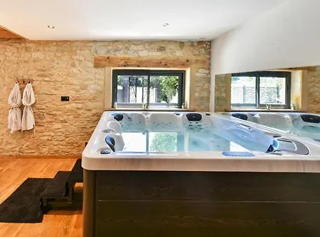 Lov'home Alojamento de Acomodação e Pequeno-almoço Caussade